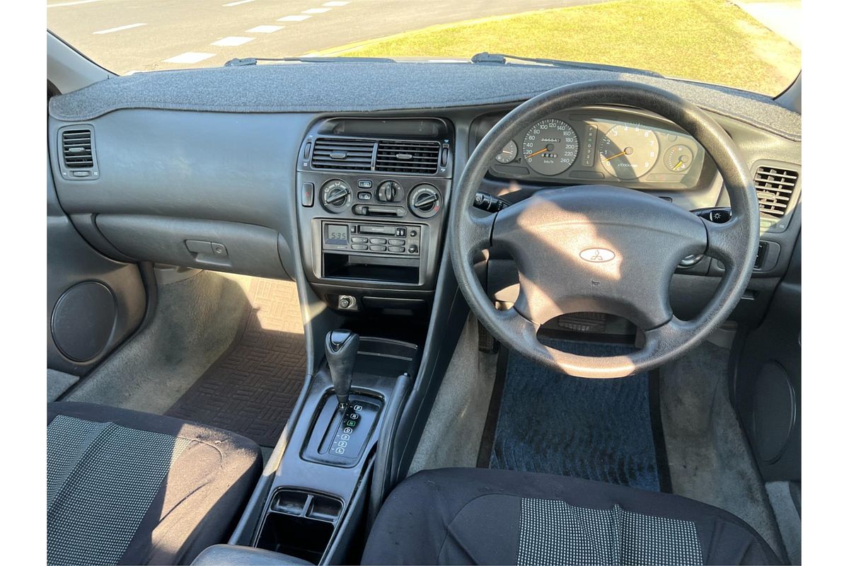 1996 Mitsubishi Magna Executive TE