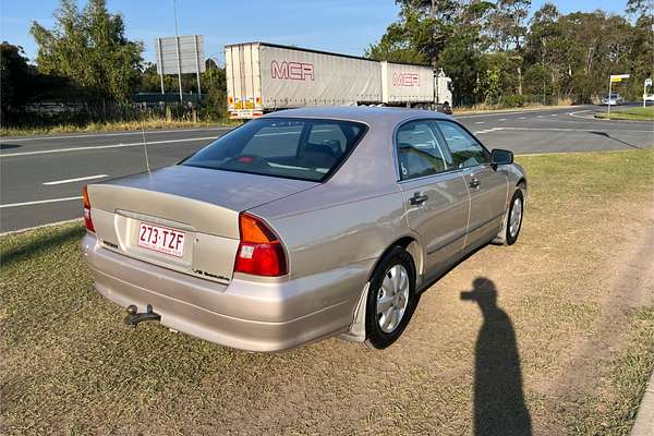 1996 Mitsubishi Magna Executive TE