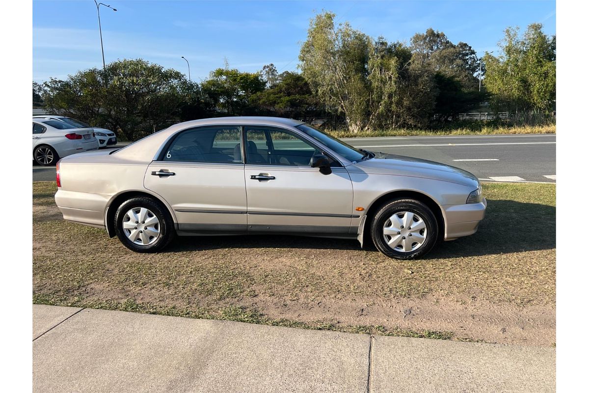 1996 Mitsubishi Magna Executive TE