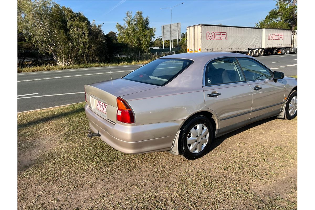 1996 Mitsubishi Magna Executive TE