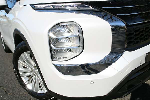 2022 Mitsubishi Outlander ES ZM