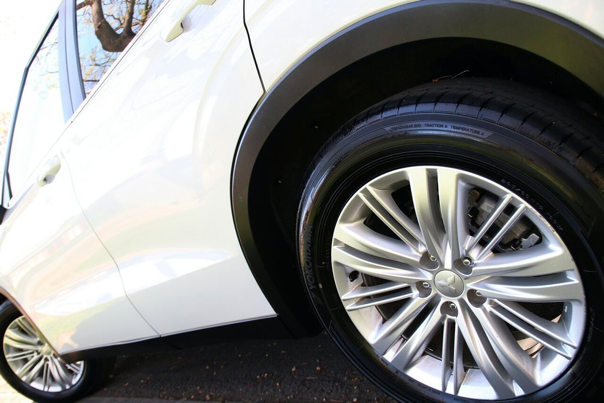 2022 Mitsubishi Outlander ES ZM