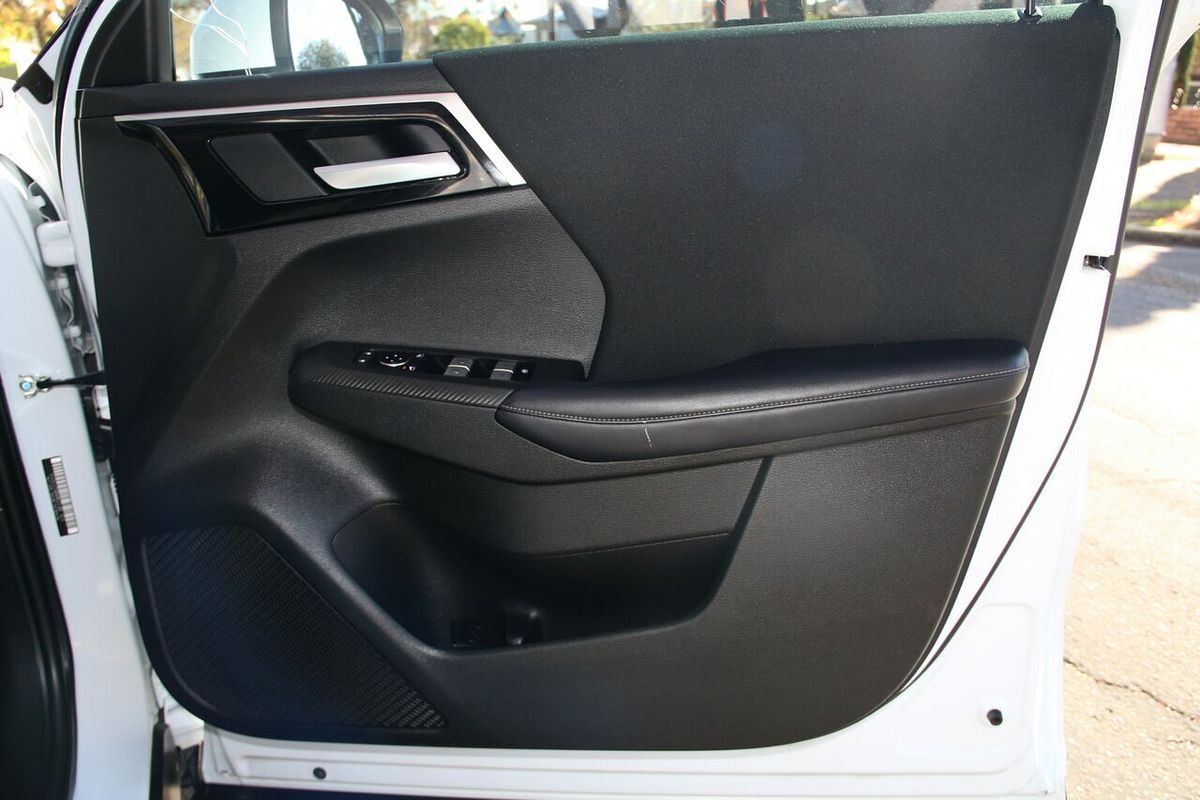 2022 Mitsubishi Outlander ES ZM