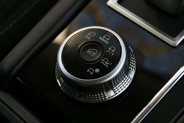 2022 Mitsubishi Outlander ES ZM