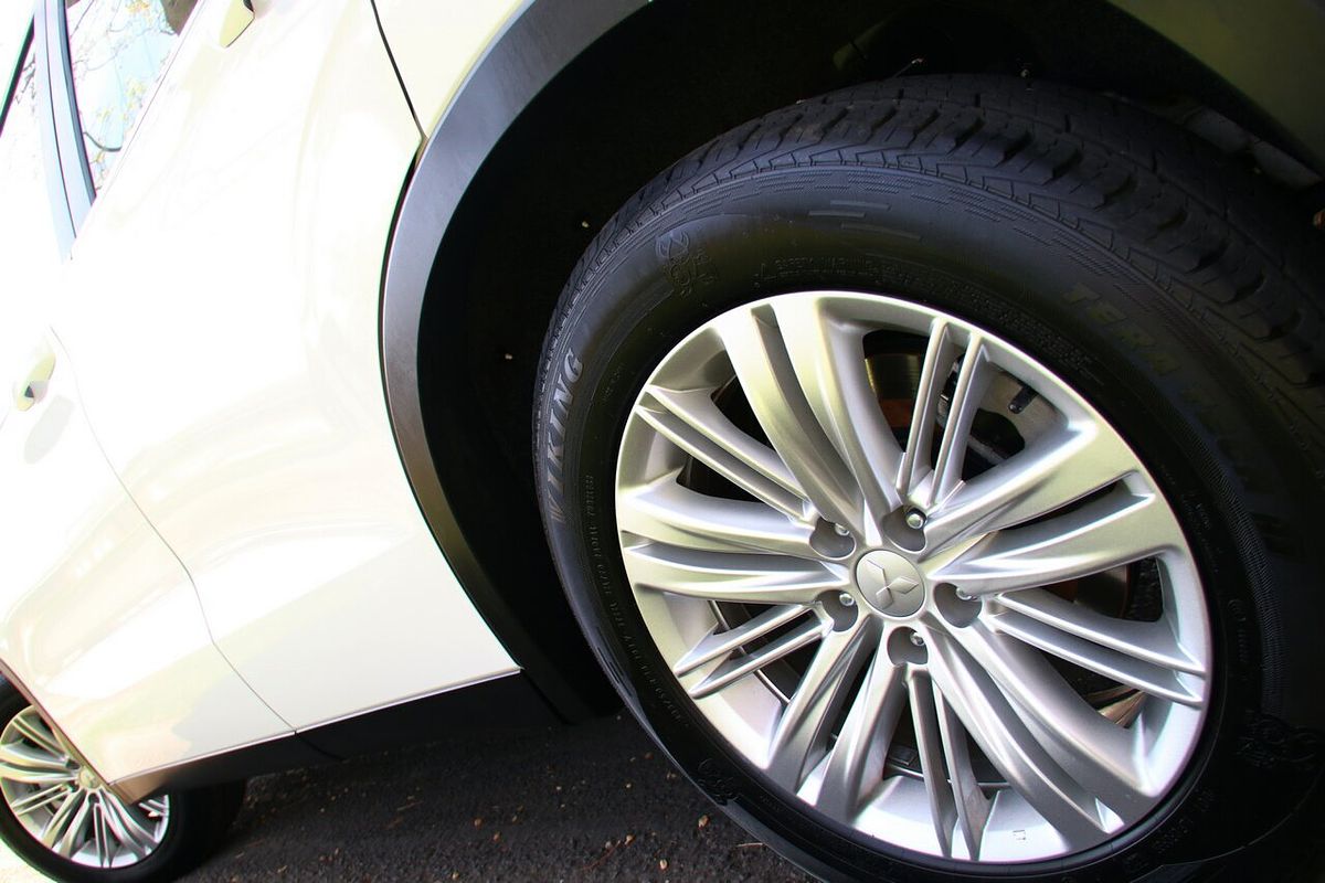 2022 Mitsubishi Outlander ES ZM