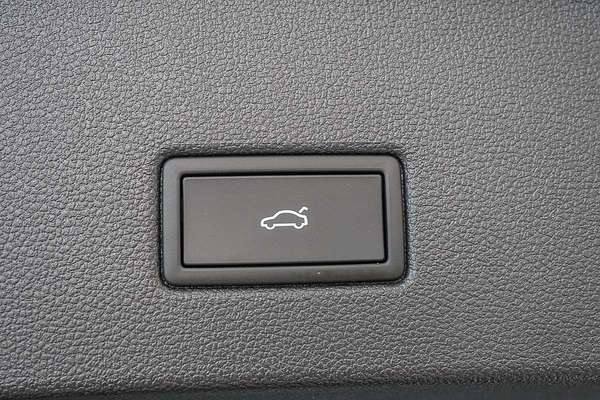 2025 Volkswagen T-Roc 110TSI Style D11