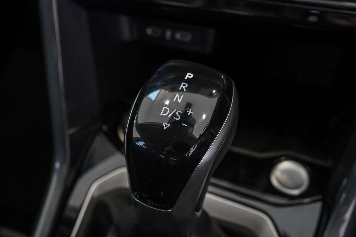 2025 Volkswagen T-Roc 110TSI Style D11