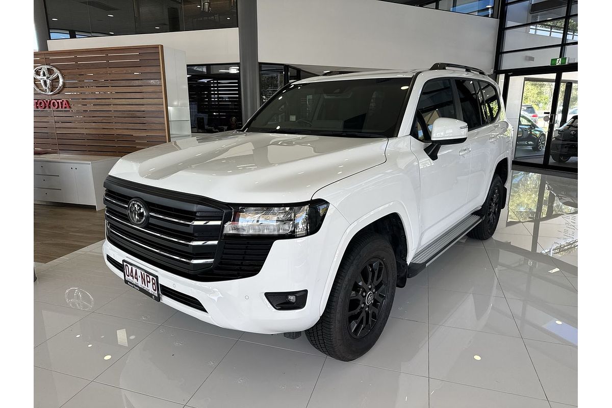 2023 Toyota Landcruiser GXL FJA300R