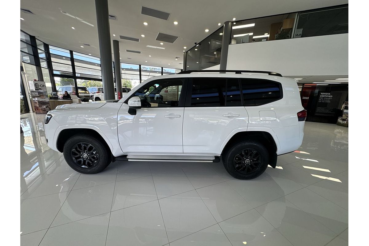 2023 Toyota Landcruiser GXL FJA300R