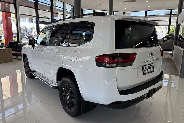2023 Toyota Landcruiser GXL FJA300R