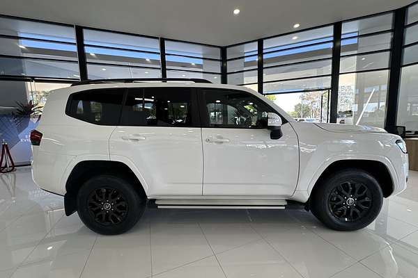 2023 Toyota Landcruiser GXL FJA300R