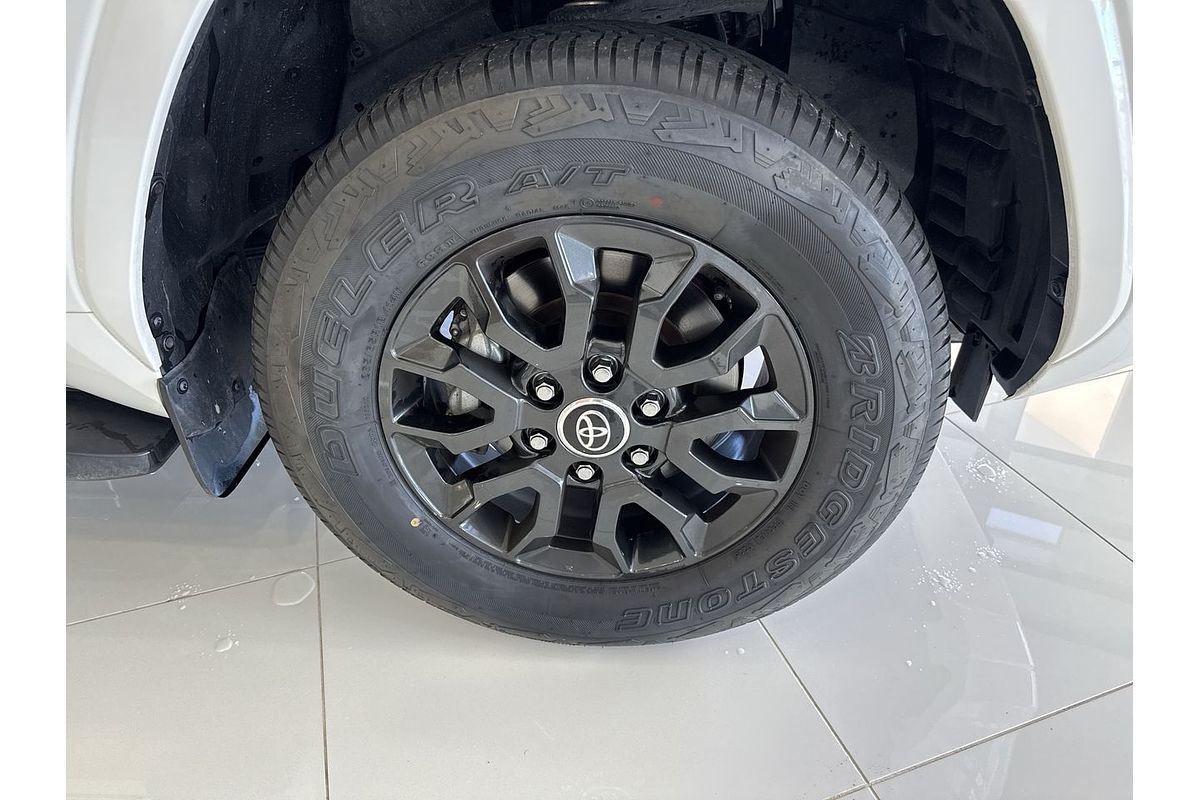 2023 Toyota Landcruiser GXL FJA300R