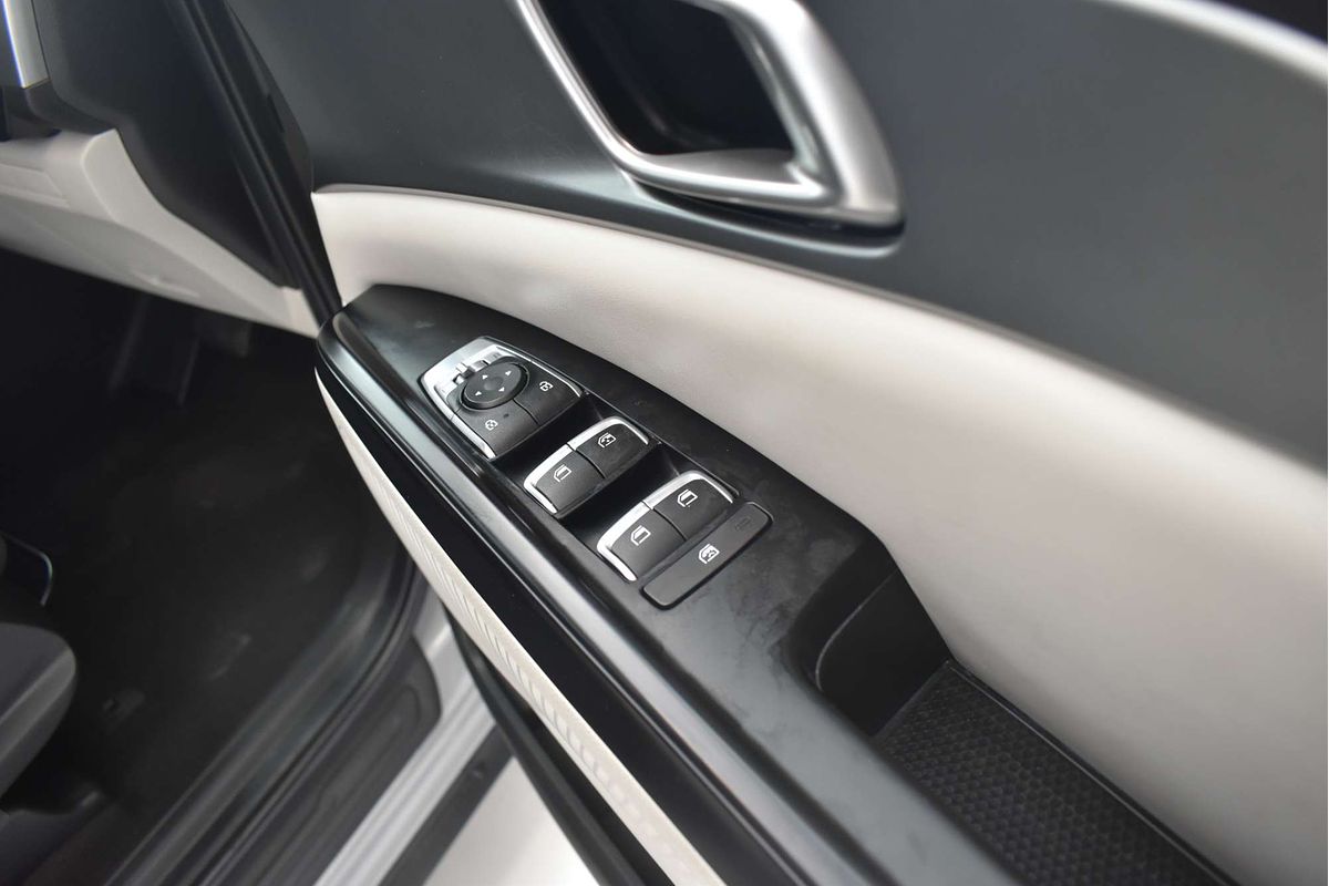 2022 Kia Carnival S KA4