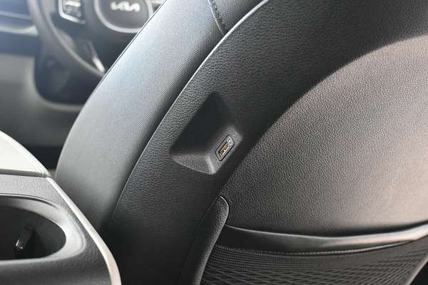 2022 Kia Carnival S KA4
