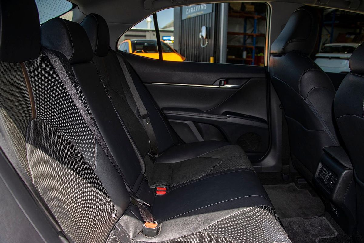 2018 Toyota Camry SL AXVH71R