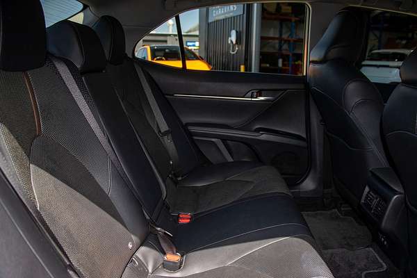 2018 Toyota Camry SL AXVH71R