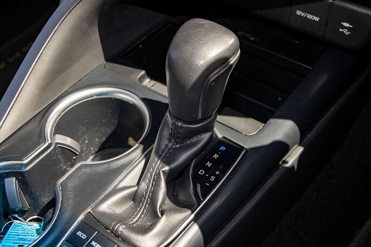 2018 Toyota Camry SL AXVH71R