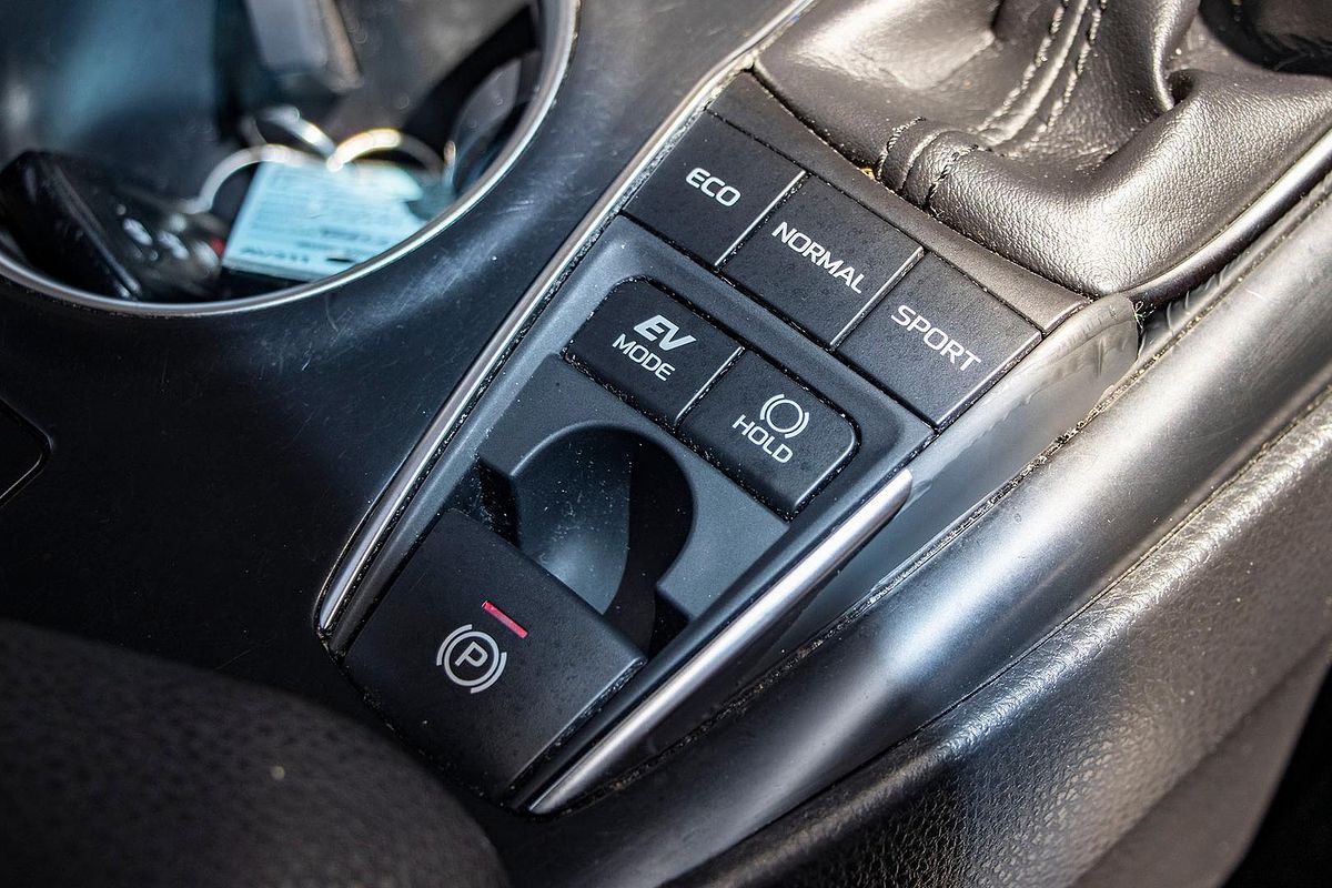 2018 Toyota Camry SL AXVH71R