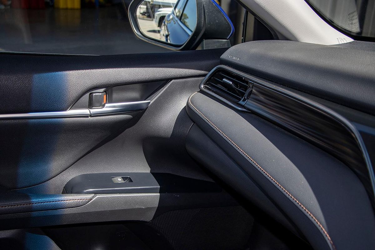 2018 Toyota Camry SL AXVH71R