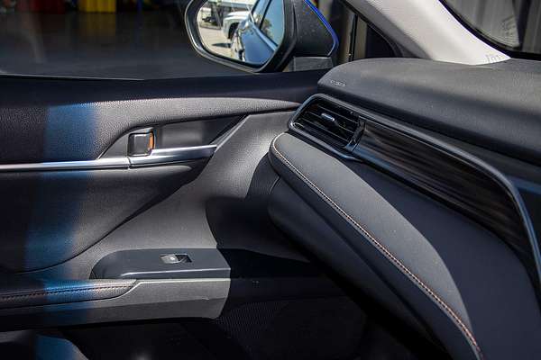 2018 Toyota Camry SL AXVH71R