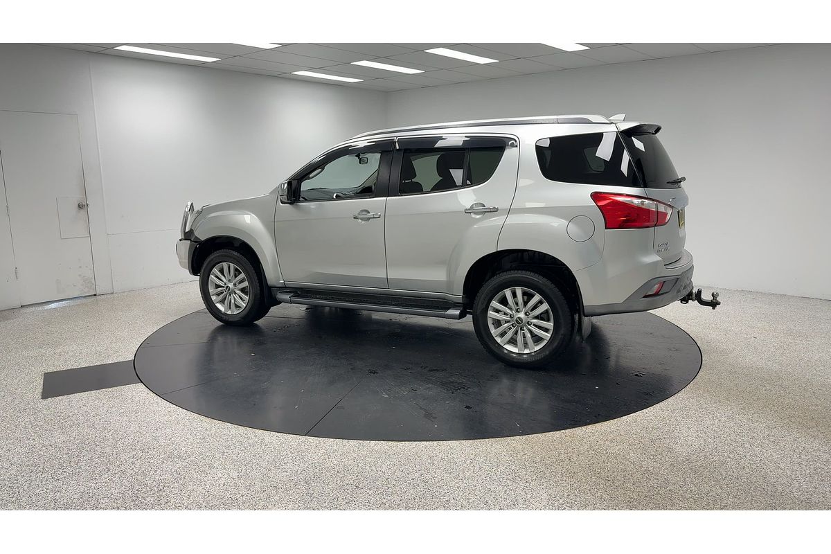 2018 Isuzu MU-X LS-T