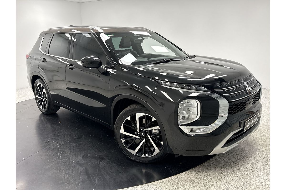 2022 Mitsubishi Outlander Exceed ZM