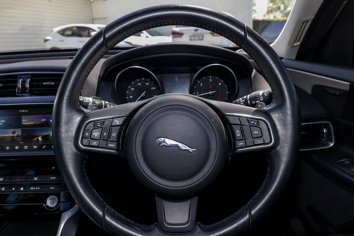 2017 Jaguar XE 20d Prestige X760