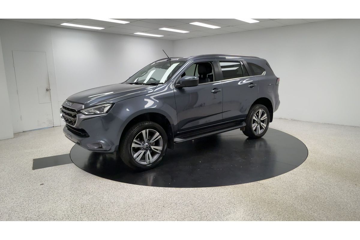 2023 Isuzu MU-X LS-T