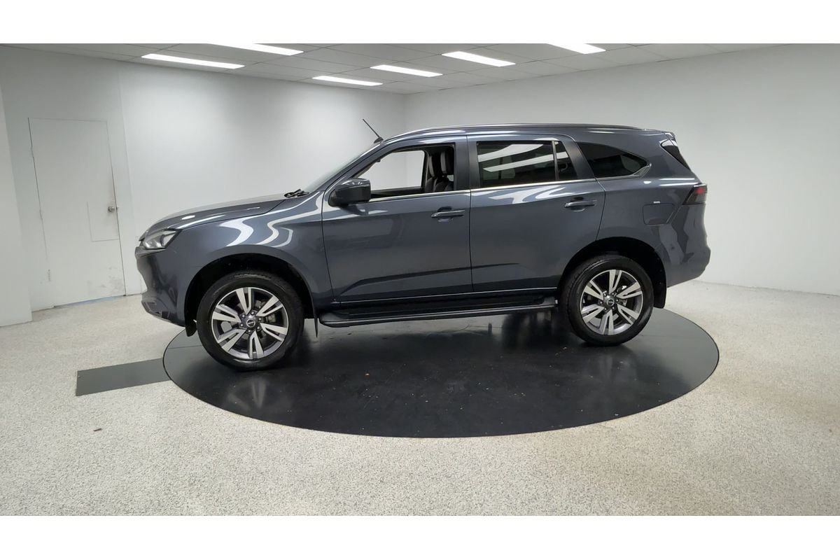 2023 Isuzu MU-X LS-T