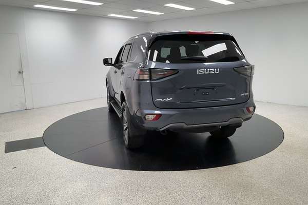 2023 Isuzu MU-X LS-T