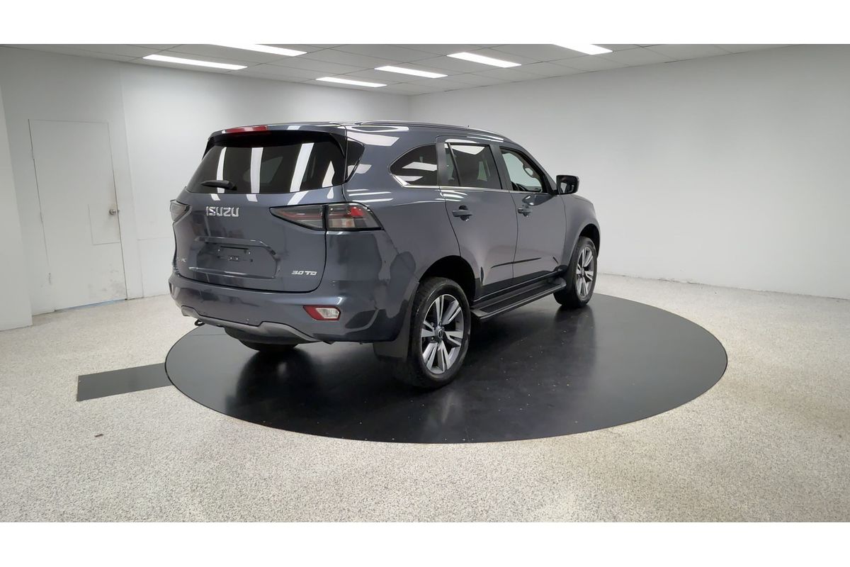 2023 Isuzu MU-X LS-T