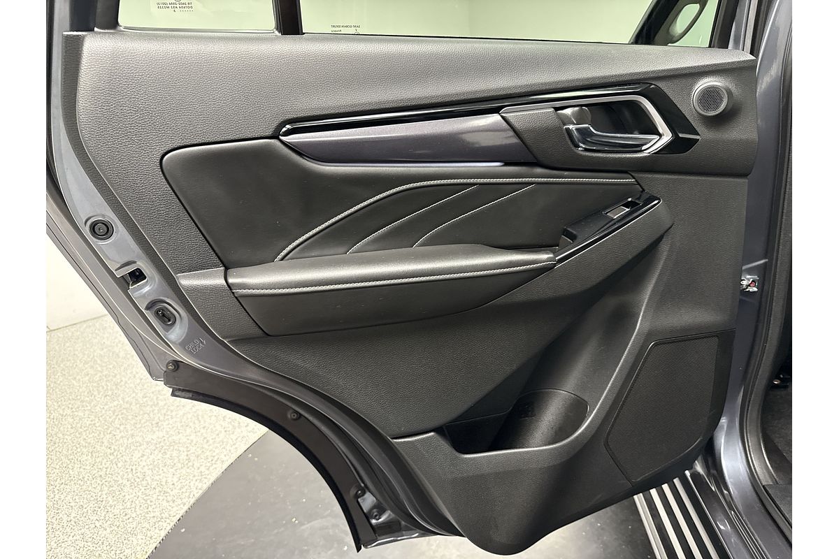 2023 Isuzu MU-X LS-T