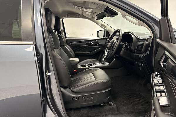2023 Isuzu MU-X LS-T