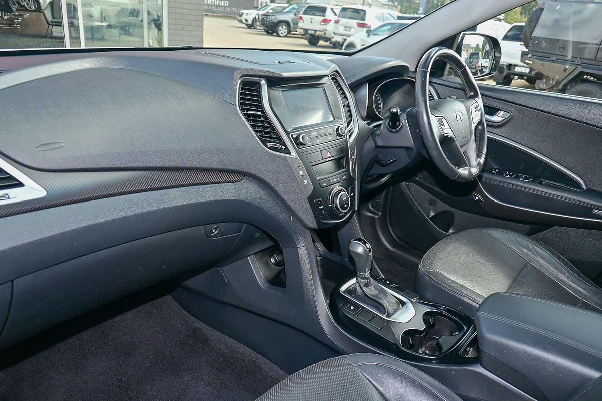 2017 Hyundai Santa Fe Active X DM3 Series II