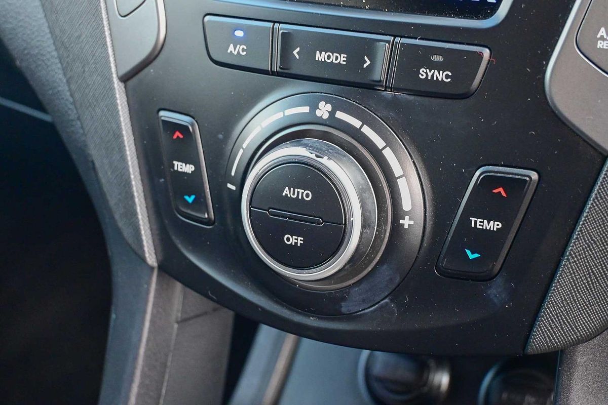 2017 Hyundai Santa Fe Active X DM3 Series II