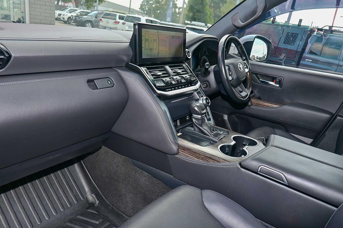 2022 Toyota Landcruiser VX FJA300R