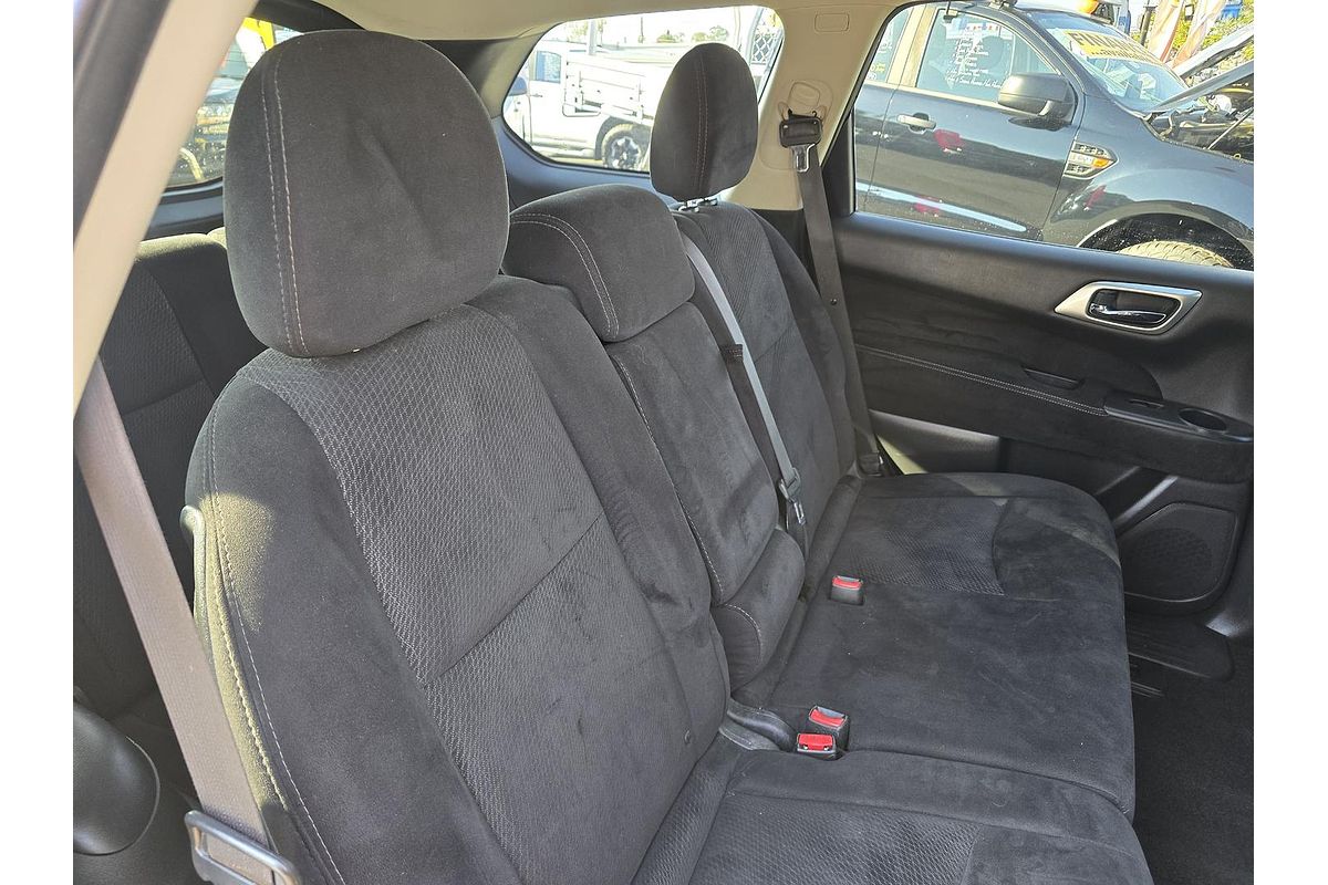 2017 Nissan Pathfinder ST R52 Series II
