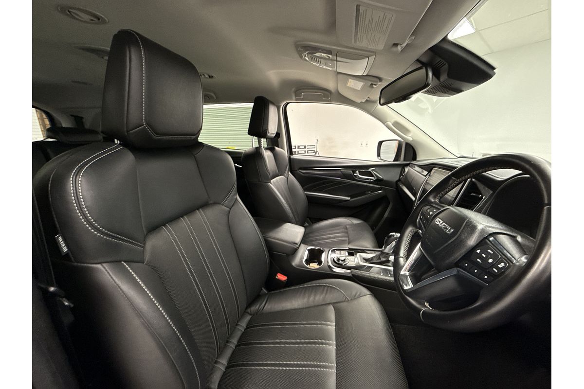 2023 Isuzu MU-X LS-T