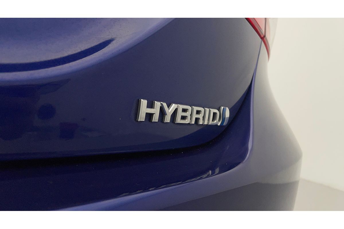 2020 Toyota Camry Ascent Sport AXVH71R