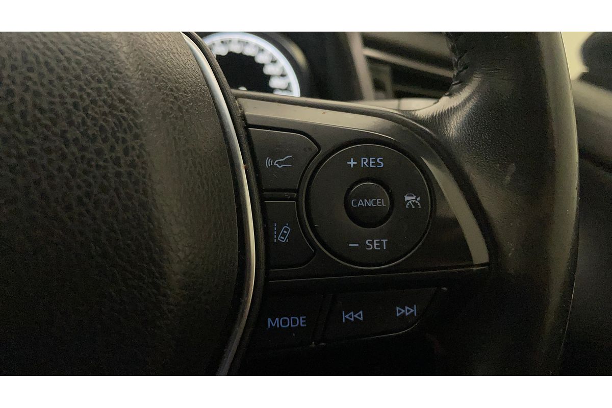 2020 Toyota Camry Ascent Sport AXVH71R