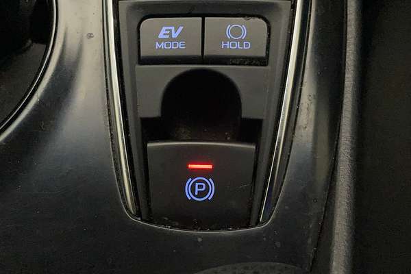 2020 Toyota Camry Ascent Sport AXVH71R