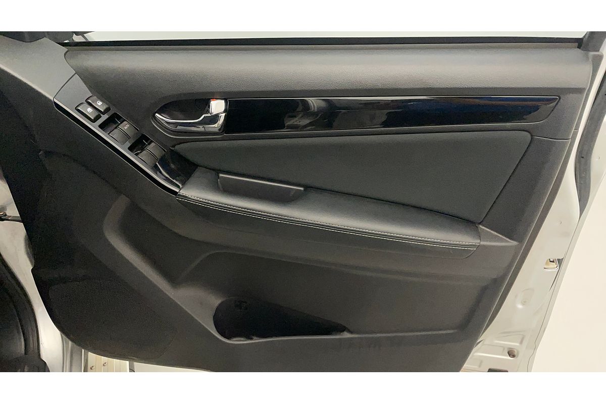 2021 Isuzu MU-X LS-U