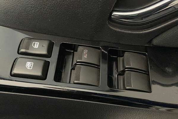2021 Isuzu MU-X LS-U