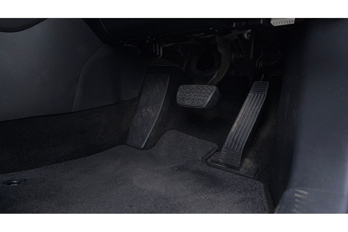 2019 Toyota RAV4 GX AXAH52R