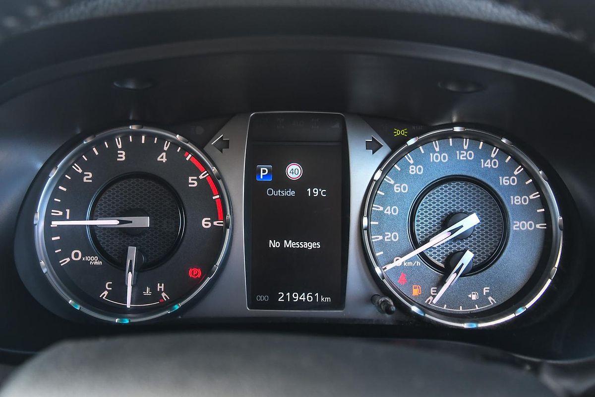 2020 Toyota Hilux SR5 GUN126R 4X4