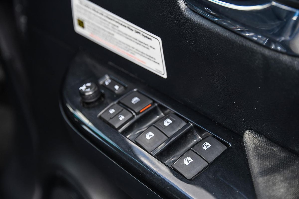 2020 Toyota Hilux SR5 GUN126R 4X4