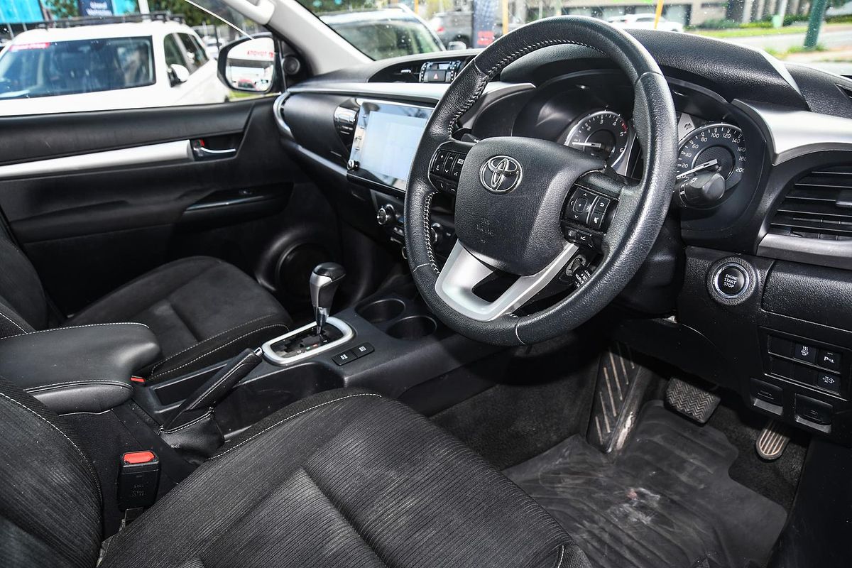 2020 Toyota Hilux SR5 GUN126R 4X4