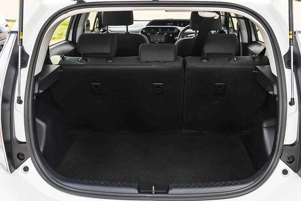 2018 Toyota Prius C NHP10R