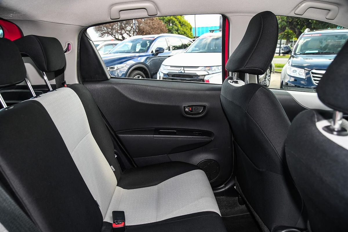 2011 Toyota Yaris YR NCP90R