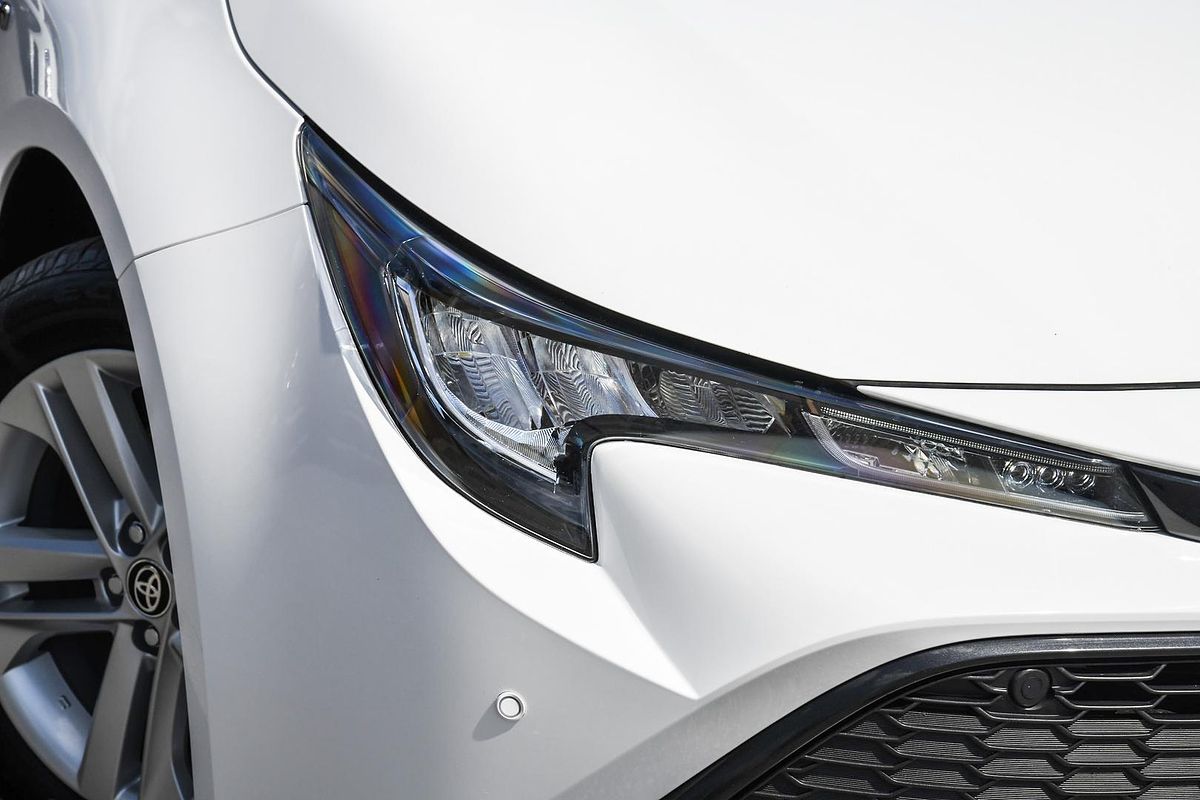 2022 Toyota Corolla SX Hybrid ZWE211R